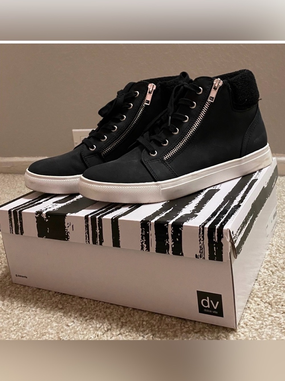 DOLCE VITA ANJEL HIKER MEETS STREET STYLE WOMENS HIGH TOP SNEAKERS SIZE 9 NWT